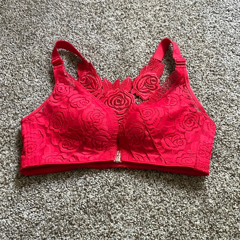 Red lace floral top / bra - 36B/C